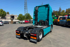sattelzugmaschine_-_fh-460_xxl_2x_tanks_1200l_-_volvo_300015.jpg
