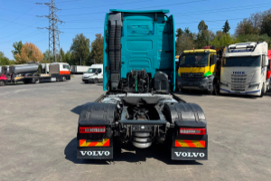 sattelzugmaschine_-_fh-460_xxl_2x_tanks_1200l_-_volvo_300016.jpg