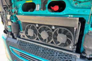 sattelzugmaschine_-_fh-460_xxl_2x_tanks_1200l_-_volvo_300028.jpg