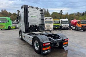 sattelzugmaschine_-_fh-460tc_xxl_-_volvo_307082.jpg