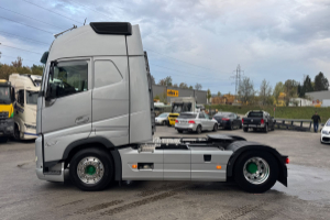 sattelzugmaschine_-_fh-460tc_xxl_-_volvo_307083.jpg