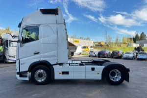 sattelzugmaschine_-_fh-500_tc_4x2_-_volvo_283587.jpg
