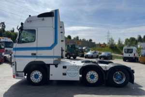 sattelzugmaschine_-_fh16-750_6x2_-_volvo_235117.jpg