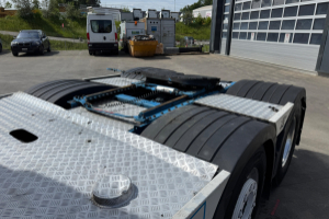 sattelzugmaschine_-_fh16-750_6x2_-_volvo_235118.jpg