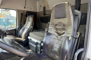 sattelzugmaschine_-_fh16-750_6x2_-_volvo_235121.jpg