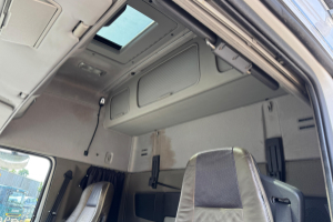 sattelzugmaschine_-_fh16-750_6x2_-_volvo_235122.jpg