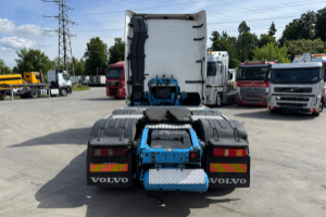 sattelzugmaschine_-_fh16-750_6x2_-_volvo_235125.jpg