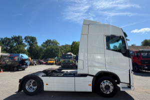sattelzugmaschine_-_fh_460_4x2__-_volvo_293355.jpg