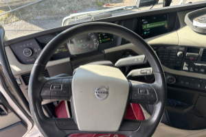 sattelzugmaschine_-_fh_540_4x2_globetrotter_dualclutch__-_volvo_224362.jpg