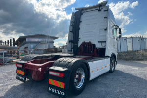sattelzugmaschine_-_fh_540_4x2_globetrotter_dualclutch__-_volvo_224370.jpg