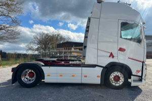 sattelzugmaschine_-_fh_540_4x2_globetrotter_dualclutch__-_volvo_224372.jpg