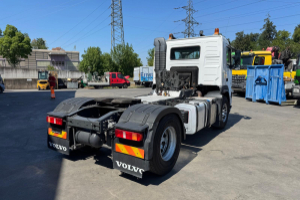 sattelzugmaschine_-_fm-420_4x2_-_volvo_295130.jpg