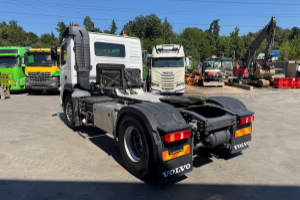 sattelzugmaschine_-_fm-420_4x2_-_volvo_295132.jpg