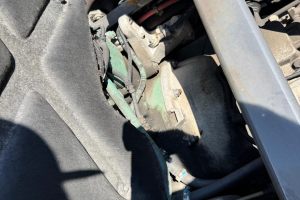 sattelzugmaschine_-_fm-420_4x2_-_volvo_295135.jpg