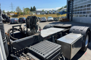 sattelzugmaschine_-_fm-420_4x2_-_volvo_295136.jpg