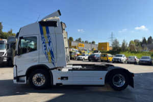 sattelzugmaschine_-_fm-460_4x2__-_volvo_256863.jpg