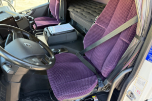 sattelzugmaschine_-_fm-460_4x2__-_volvo_256867.jpg