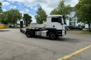 sattelzugmaschine_-_man_tgs_18_440_mit_tiefgaengerbruecke__-_man_287744.jpg