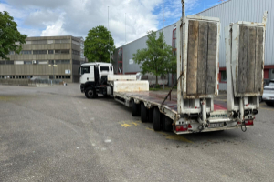sattelzugmaschine_-_man_tgs_18_440_mit_tiefgaengerbruecke__-_man_287745.jpg