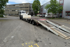 sattelzugmaschine_-_man_tgs_18_440_mit_tiefgaengerbruecke__-_man_287746.jpg