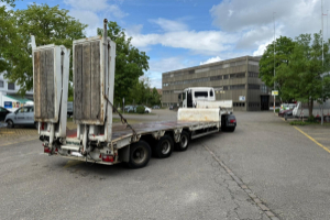sattelzugmaschine_-_man_tgs_18_440_mit_tiefgaengerbruecke__-_man_287747.jpg