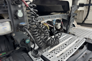 sattelzugmaschine_-_r410_4x2_-_scania_305650.jpg