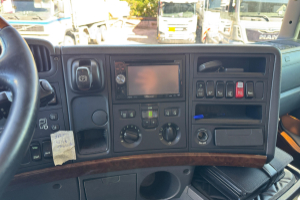 sattelzugmaschine_-_r500_v8_4x2_adr_mit_hydraulikpumpe_-_scania_252533.jpg