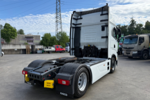 sattelzugmaschine_-_s-way_490_4x2_-_iveco_296239.jpg