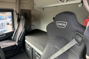 sattelzugmaschine_-_s-way_490_4x2_-_iveco_296246.jpg