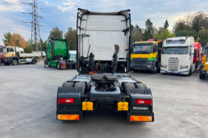 sattelzugmaschine_-_s450_4x2_2xtanks_1000l_-_scania_300763.jpg