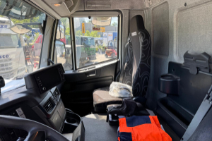 sattelzugmaschine_-_stralis_460_4x2_kompressor_ghh_-_iveco_290582.jpg