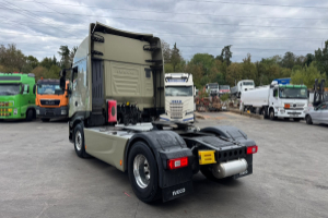 sattelzugmaschine_-_stralis_480_4x2_kompressor_ghh_-_iveco_304301.jpg
