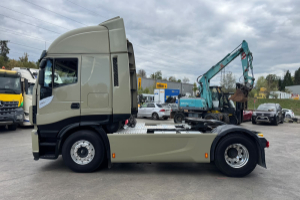 sattelzugmaschine_-_stralis_480_4x2_kompressor_ghh_-_iveco_304302.jpg