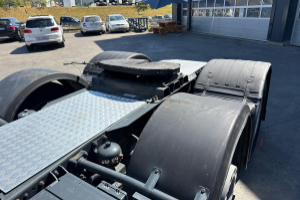 sattelzugmaschine_-_stralis_500_6x2__-_iveco_295151.jpg