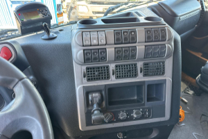 sattelzugmaschine_-_stralis_500_6x2__-_iveco_295157.jpg