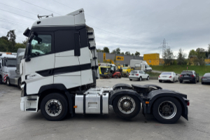 sattelzugmaschine_-_t520_6x2_70_000kg_-_renault_254953.jpg