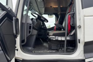 sattelzugmaschine_-_t520_6x2_70_000kg_-_renault_254956.jpg