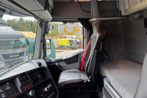 sattelzugmaschine_-_t520_6x2_70_000kg_-_renault_254960.jpg