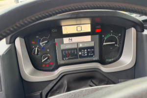 sattelzugmaschine_-_t520_6x2_70_000kg_-_renault_254963.jpg