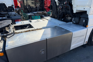 sattelzugmaschine_-_tgx_18_460_kompressor__-_man_306892.jpg