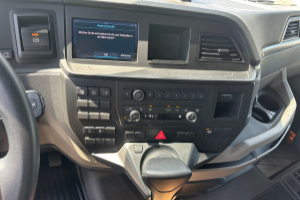 sattelzugmaschine_-_tgx_18_470_4x2_lowliner__-_man_245384.jpg