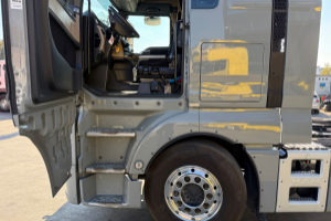 sattelzugmaschine_-_tgx_18_500_4x2__engine_defect__-_man_258017.jpg