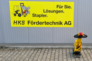 sm100-terminal-tractors-master-mover_130635.jpg