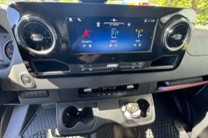 sprinter-317-cdi-pro-aufbau-mit-hebebuehne-4325-l-cab-chassis-mercedes_302967.jpg
