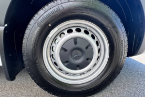 sprinter-317-cdi-pro-aufbau-mit-hebebuehne-4325-l-cab-chassis-mercedes_302969.jpg