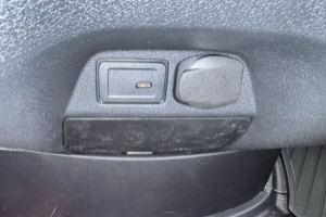 sprinter-317-cdi-pro-aufbau-mit-hebebuehne-4325-lang-delivery-van-mercedes_304184.jpg