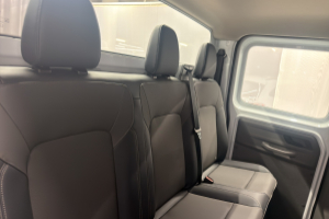 transporter-dkab-ch-3500-20-tdi-150-cab-chassis-vw_300808.jpg