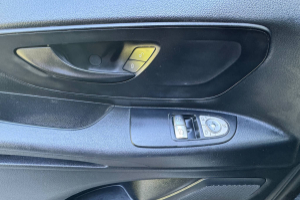 vito-119-cdi-4x4-kasten-kurz-panel-van-mercedes_306024.jpg